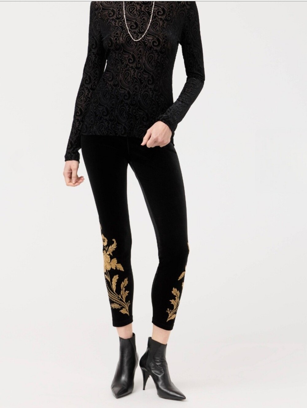 NWT Johnny Was Lara Stretch Velvet Embroidered Floral Leggings Black Cropped XS
